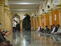 Bupati dan Wabup Aceh Selatan Meriahkan Pawai Takbir Idul fitri 1446 H