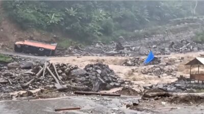 Jalan Nasional Bireuen–Takengon Terputus Diterjang Banjir, Jalur Wih Porak Lumpuh Total