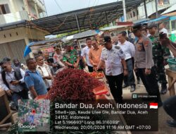 Jelang Idul Adha, Bupati Pidie Jaya Turun ke Pasar: Harga Cabai Anjlok, Minyak dan Daging Sapi Naik