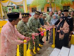 TNI Bangun Kembali Balai Pengajian Anak Yatim Ambruk Diterjang Banjir Aceh