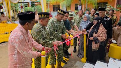 TNI Bangun Kembali Balai Pengajian Anak Yatim Ambruk Diterjang Banjir Aceh