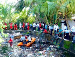 PT Mifa Bersaudara Kolaborasi dengan Pemkab Aceh Barat Gelar Aksi Bersih Sampah dan Kukuhkan Pasukan Merah