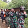 Menembus Medan Ekstrem, TNI Pikul Material Jembatan Demi Warga Pedalaman Gayo Lues