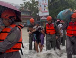 71 Personel SAR Brimob Polda Sumbar Evakuasi Korban Banjir Padang, Keselamatan Warga Jadi Prioritas
