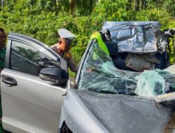 Kecelakaan Maut di Bakongan Timur, Toyota Innova Tabrak Fuso Parkir, Dua Orang Tewas