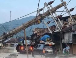 Tiang SUTM Roboh, Listrik Enam Kecamatan di Aceh Selatan Padam